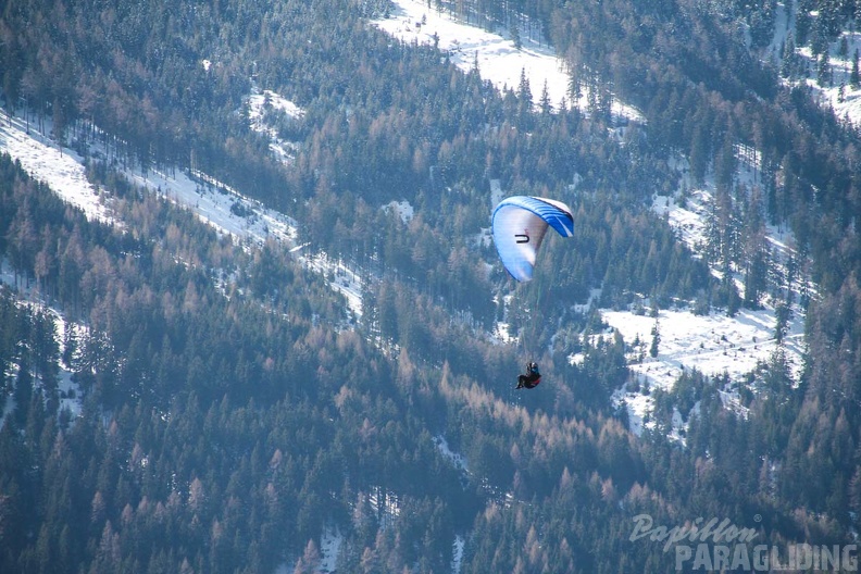 DH12.18 Luesen-Paragliding-133