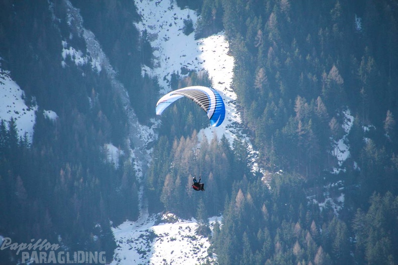 DH12.18 Luesen-Paragliding-147