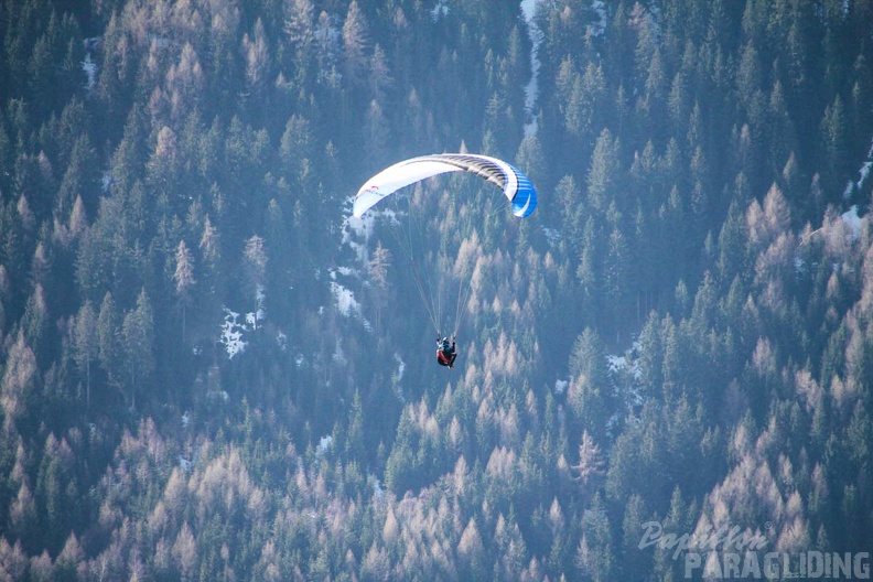 DH12.18 Luesen-Paragliding-153