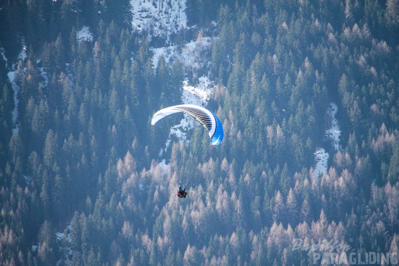 DH12.18 Luesen-Paragliding-155