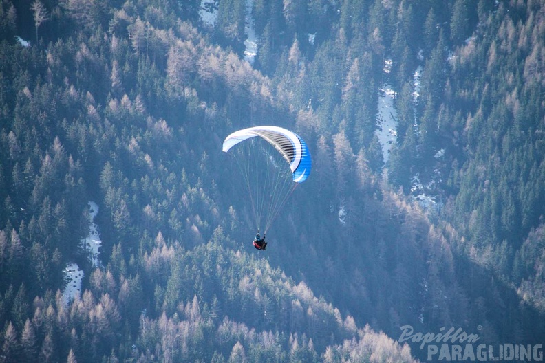 DH12.18 Luesen-Paragliding-158