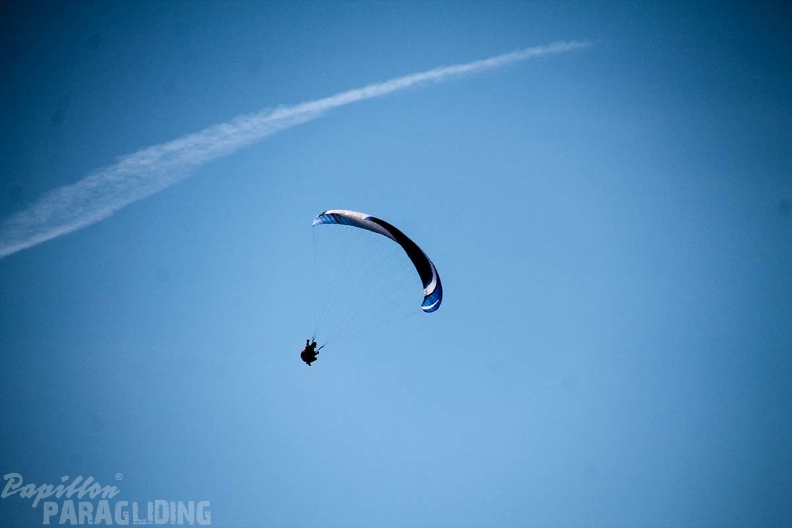 DH12.18 Luesen-Paragliding-182