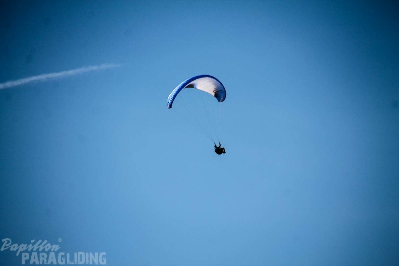 DH12.18 Luesen-Paragliding-184