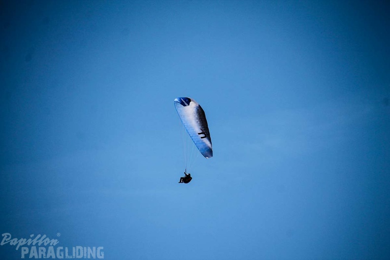 DH12.18 Luesen-Paragliding-194