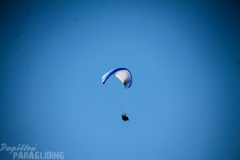DH12.18 Luesen-Paragliding-211