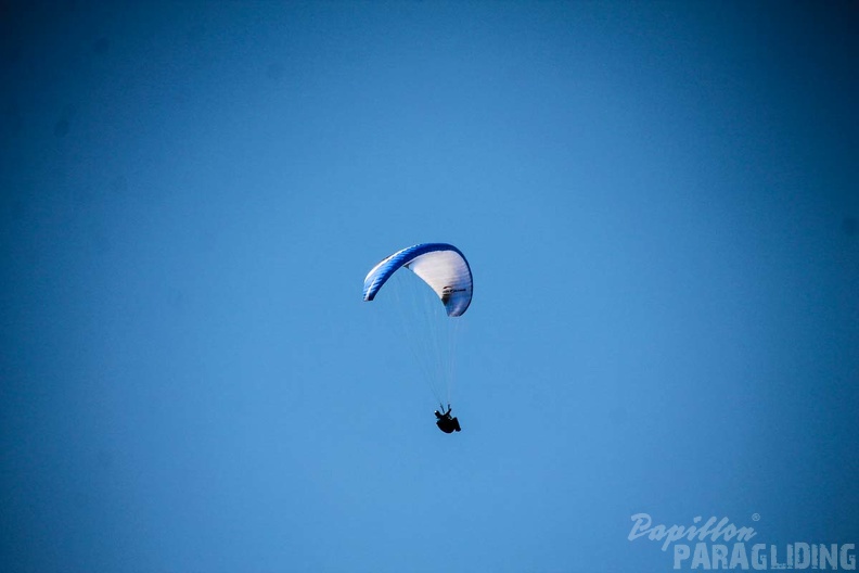 DH12.18 Luesen-Paragliding-211