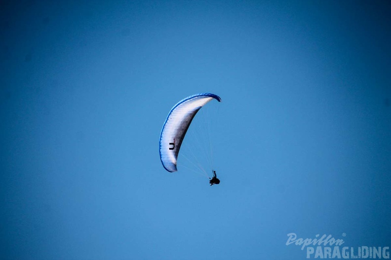 DH12.18 Luesen-Paragliding-214