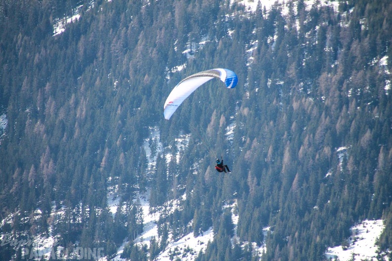 DH12.18 Luesen-Paragliding-260
