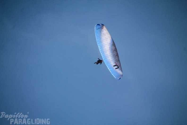 DH12.18 Luesen-Paragliding-304