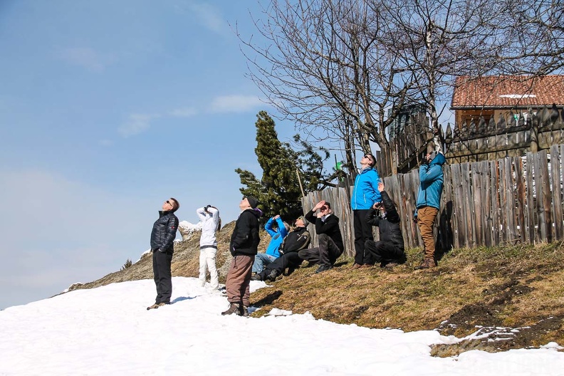 DH12.18 Luesen-Paragliding-308