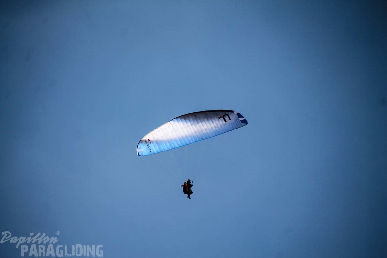 DH12.18 Luesen-Paragliding-313