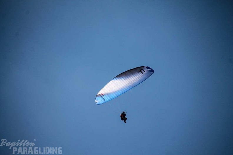 DH12.18 Luesen-Paragliding-314