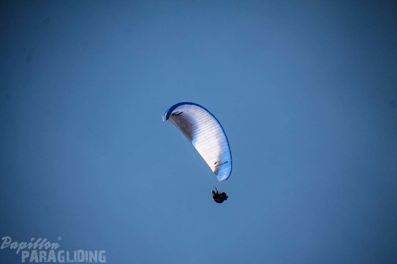 DH12.18 Luesen-Paragliding-319