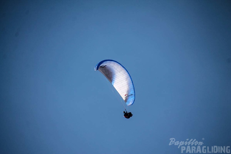 DH12.18 Luesen-Paragliding-319