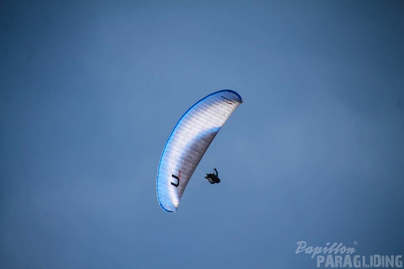 DH12.18 Luesen-Paragliding-323