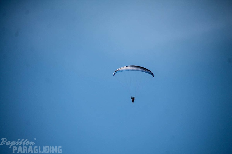 DH12.18 Luesen-Paragliding-348