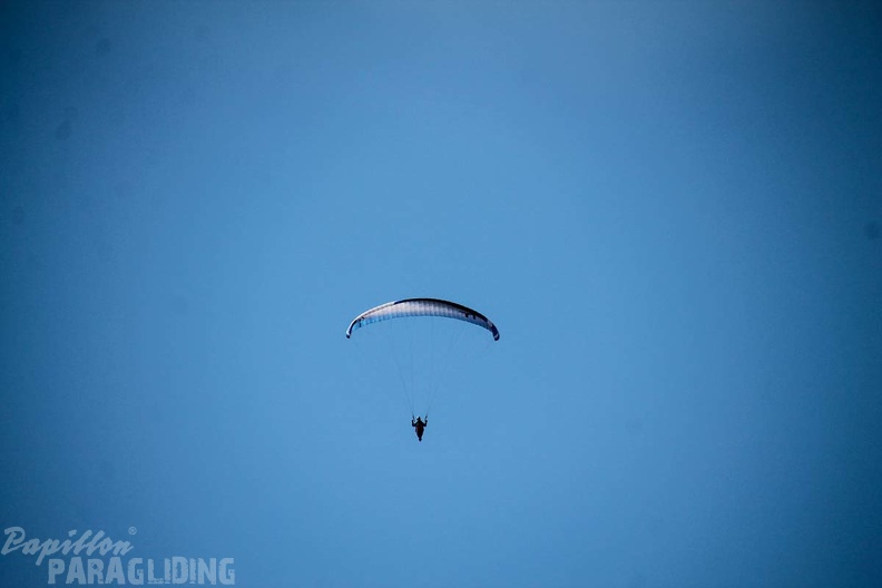 DH12.18 Luesen-Paragliding-350