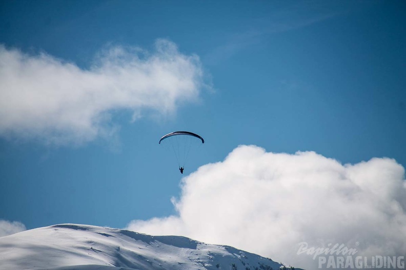 DH12.18 Luesen-Paragliding-357