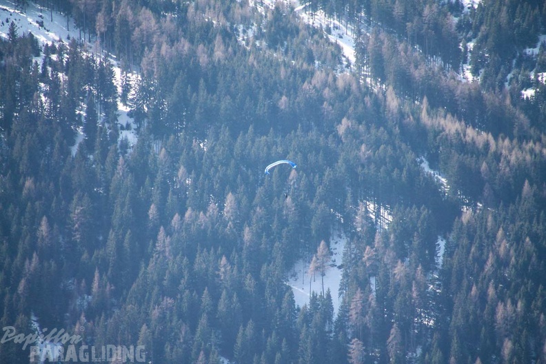 DH12.18 Luesen-Paragliding-374