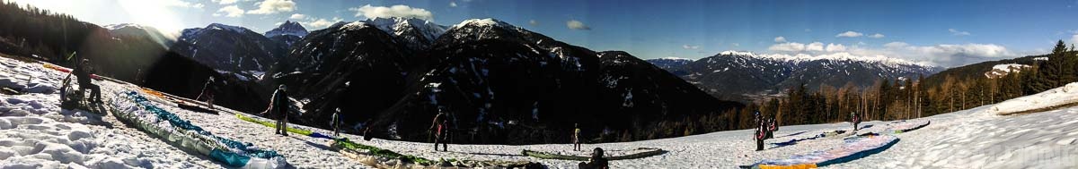 DH12.18 Luesen-Paragliding-529