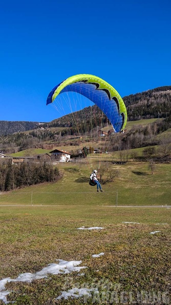 DH12.18 Luesen-Paragliding-544