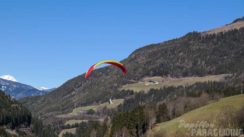 DH12.18 Luesen-Paragliding-558