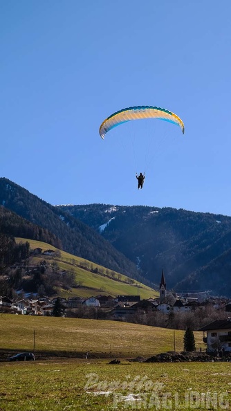 DH12.18 Luesen-Paragliding-563