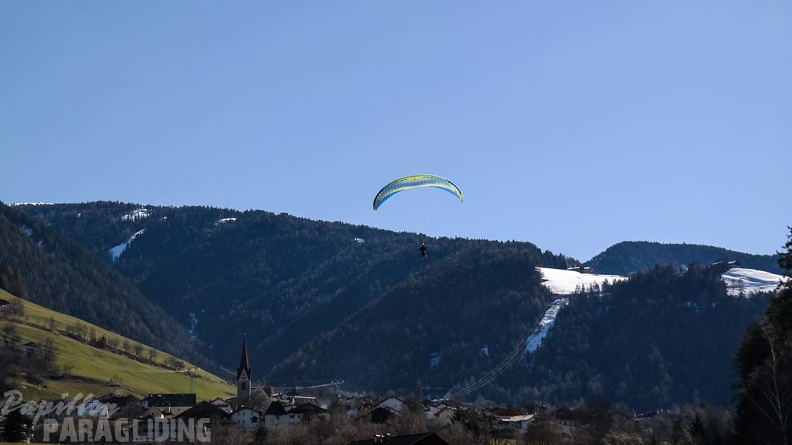 DH12.18 Luesen-Paragliding-566