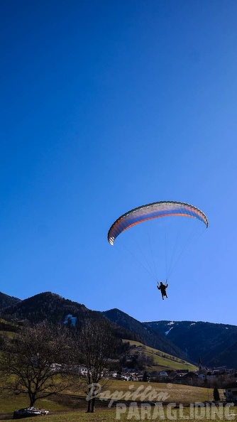 DH12.18 Luesen-Paragliding-572