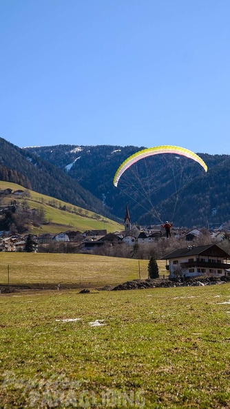 DH12.18 Luesen-Paragliding-574