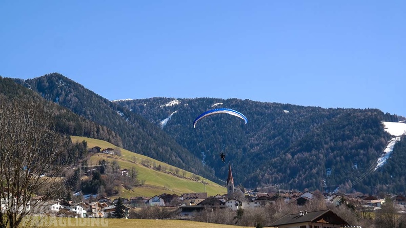 DH12.18 Luesen-Paragliding-576