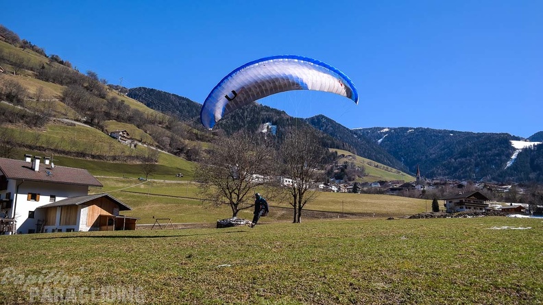 DH12.18 Luesen-Paragliding-582