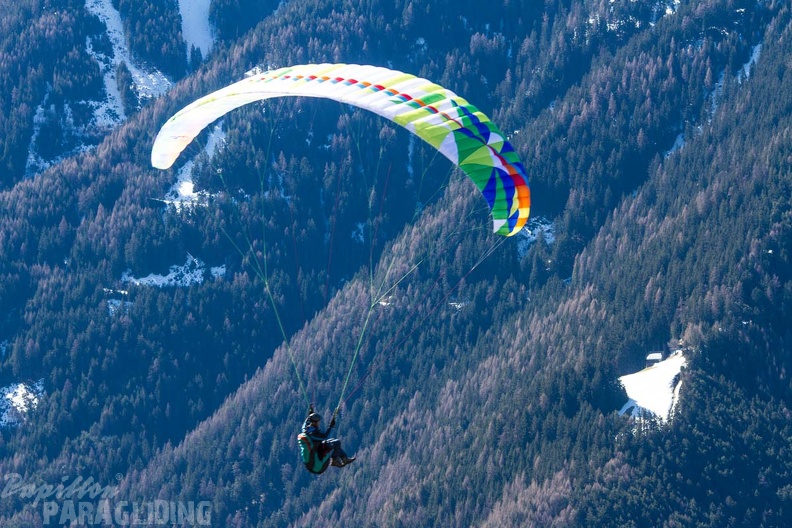 DH14.18_Luesen-Paragliding-1-1105.jpg