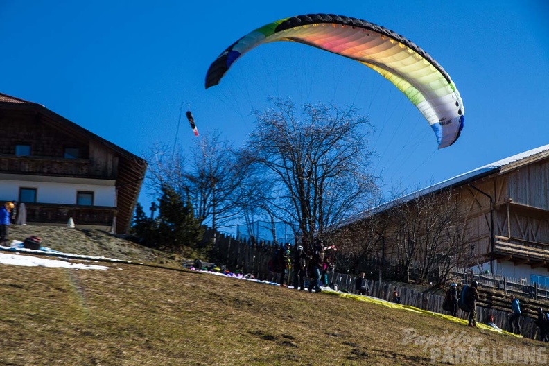 DH14.18 Luesen-Paragliding-1-601