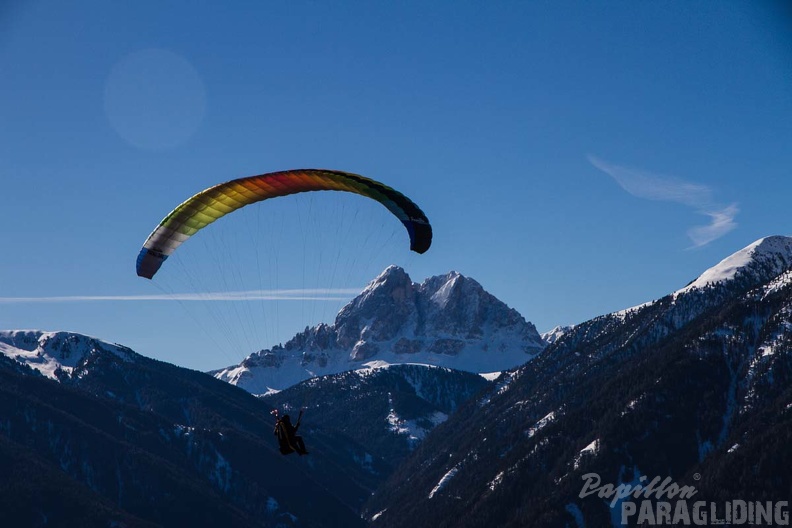 DH14.18 Luesen-Paragliding-1-628