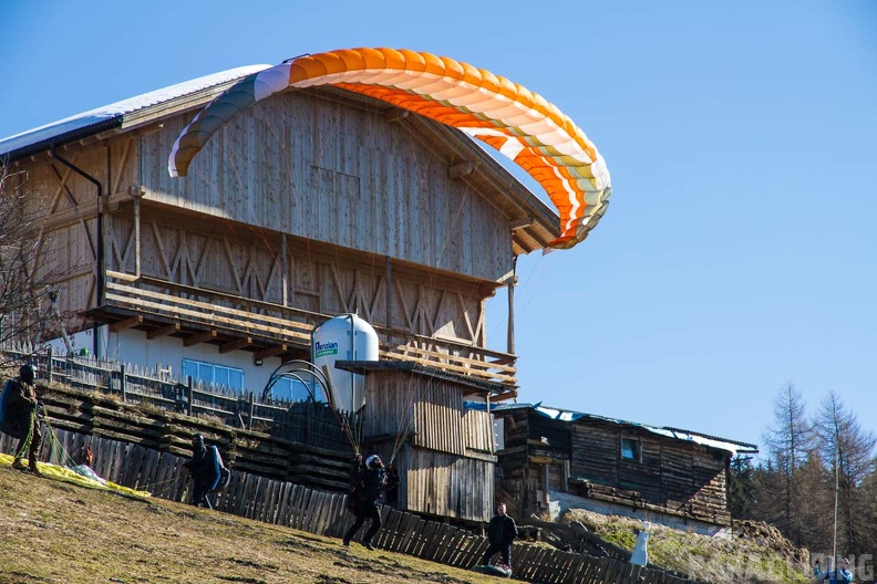 DH14.18_Luesen-Paragliding-1-648.jpg