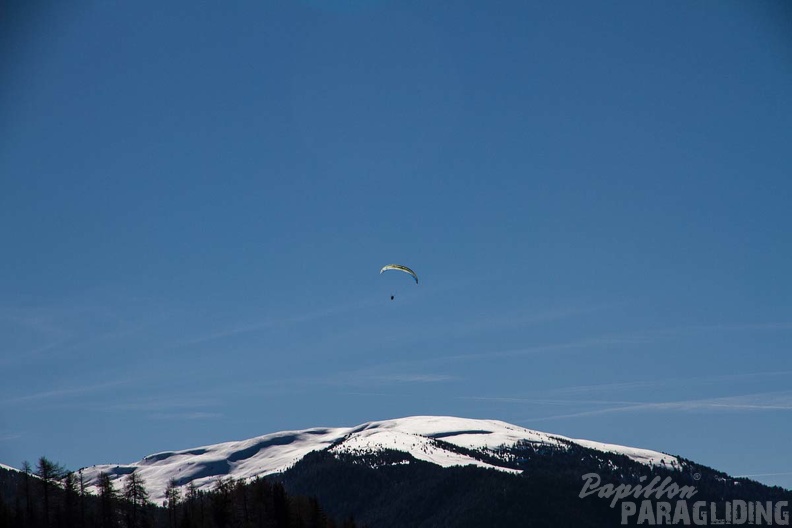 DH14.18_Luesen-Paragliding-1-672.jpg