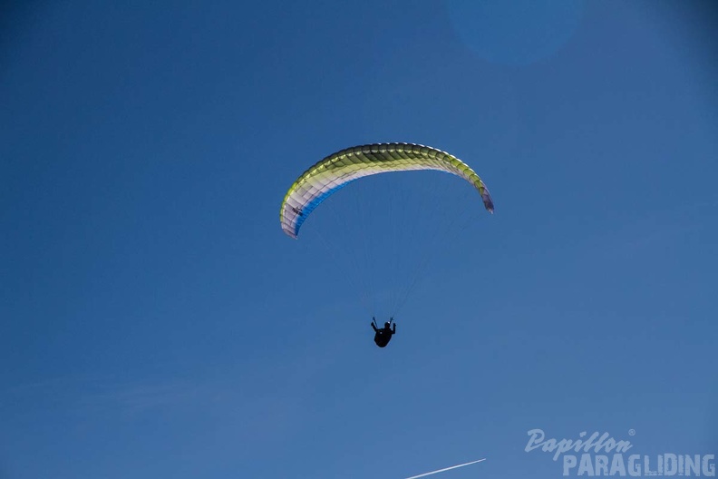 DH14.18 Luesen-Paragliding-1-695