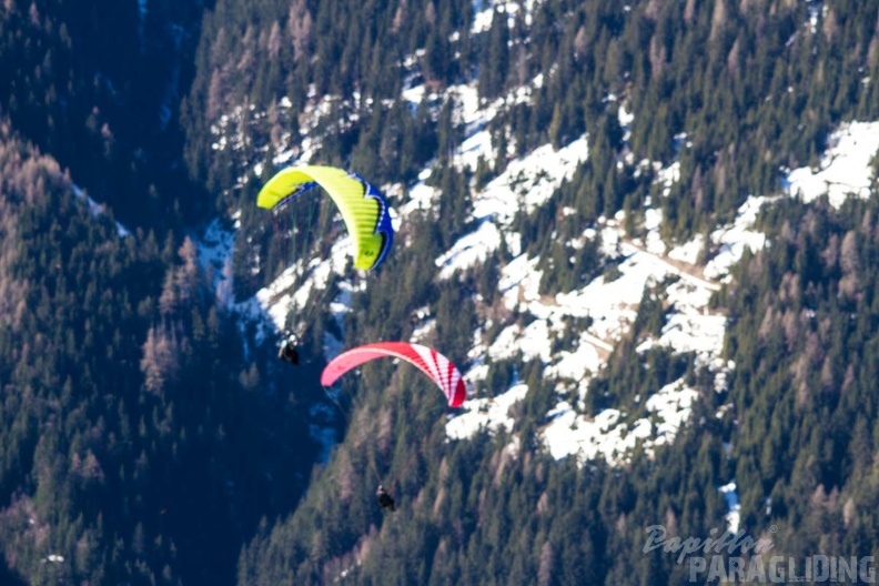 DH14.18 Luesen-Paragliding-1-954