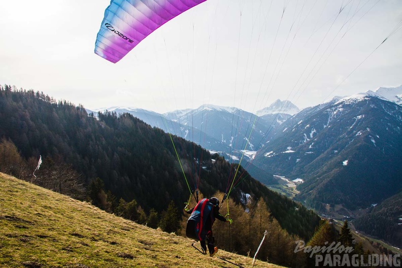 DH14.18 Luesen-Paragliding 2 -721