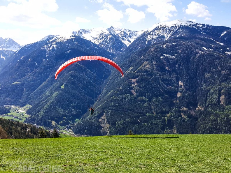 DH17.18 Paragliding-Luesen-155