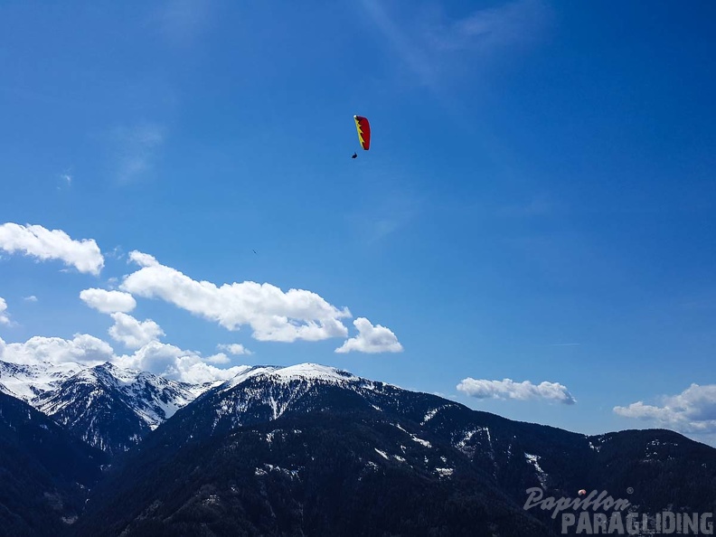 DH17.18 Paragliding-Luesen-195