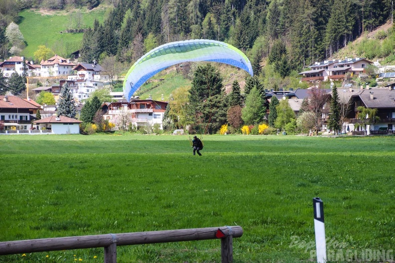 DH17.18 Paragliding-Luesen-273