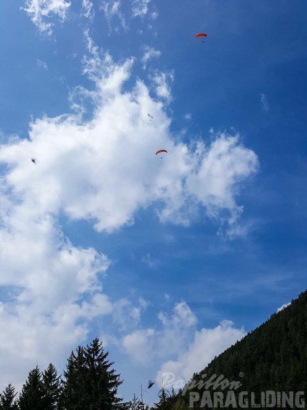 DH17.18 Paragliding-Luesen-279