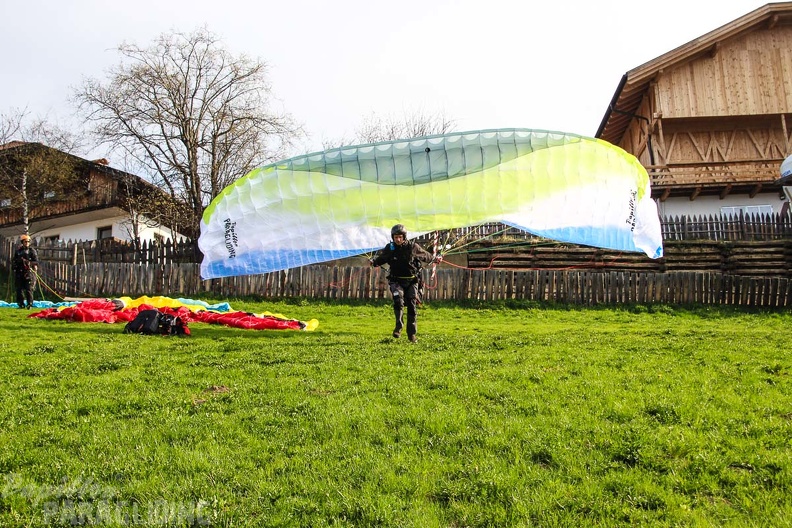 DH17.18 Paragliding-Luesen-343