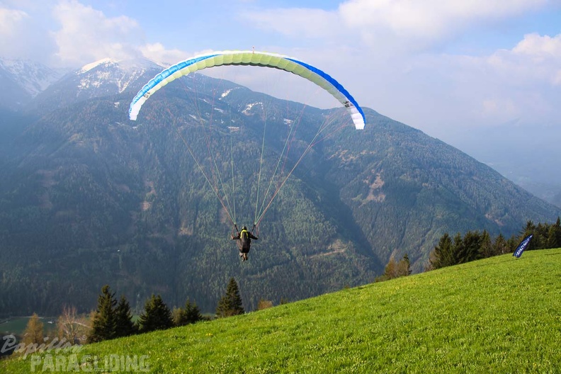 DH17.18 Paragliding-Luesen-347