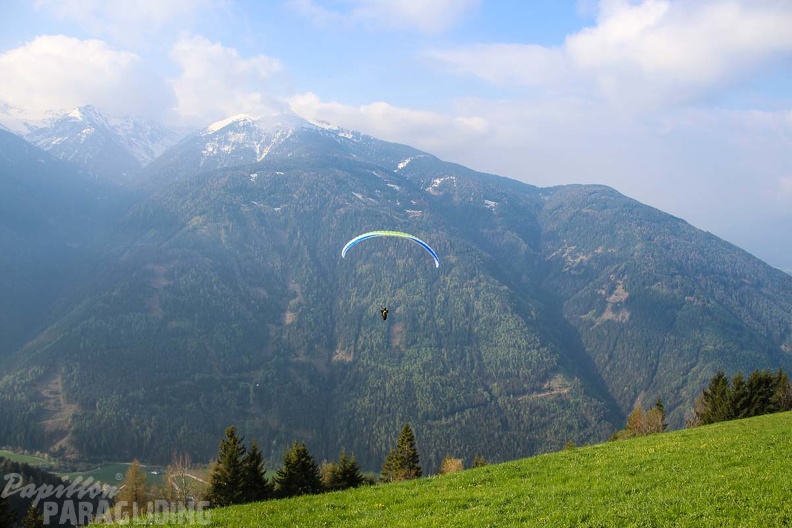 DH17.18 Paragliding-Luesen-351