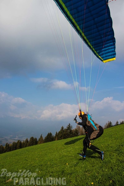 DH17.18 Paragliding-Luesen-391
