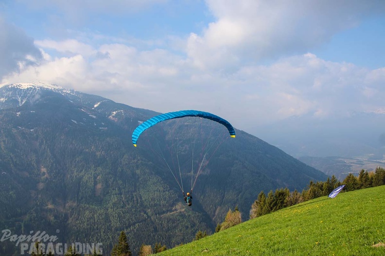 DH17.18 Paragliding-Luesen-394