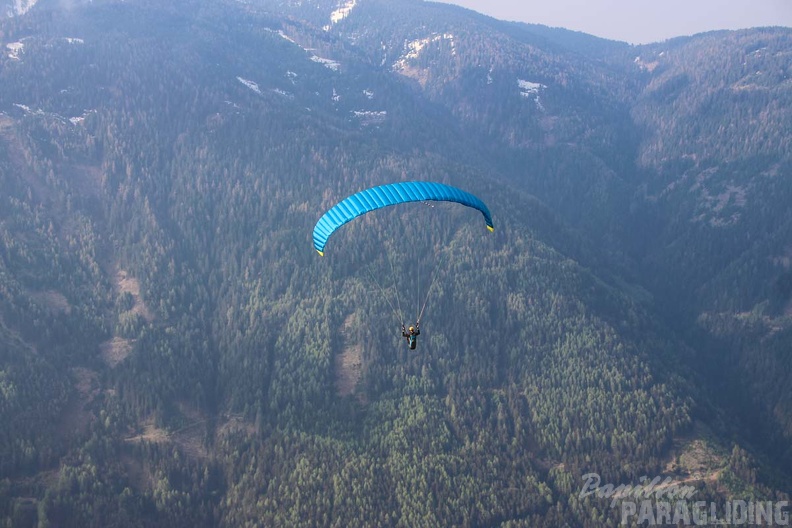 DH17.18 Paragliding-Luesen-398